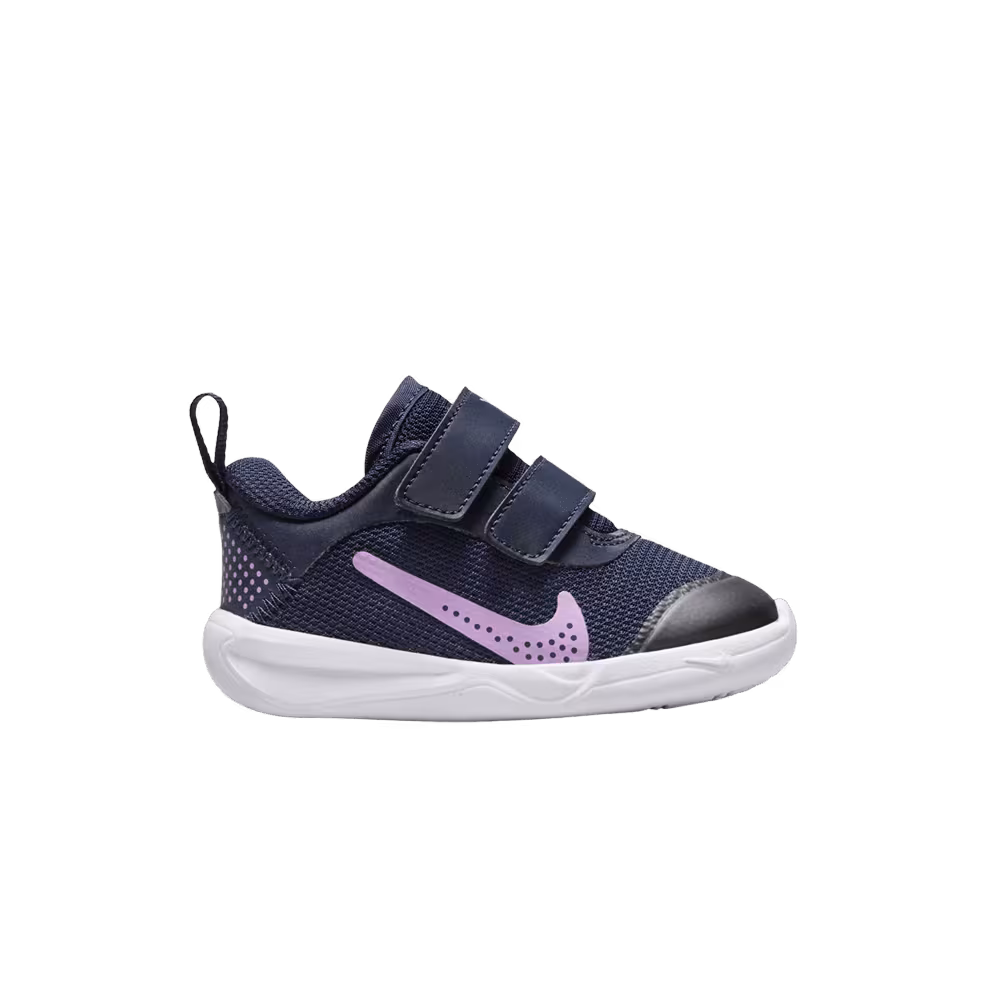 Nike Omni Multi-Court TD Obsidian Rush Fuchsia