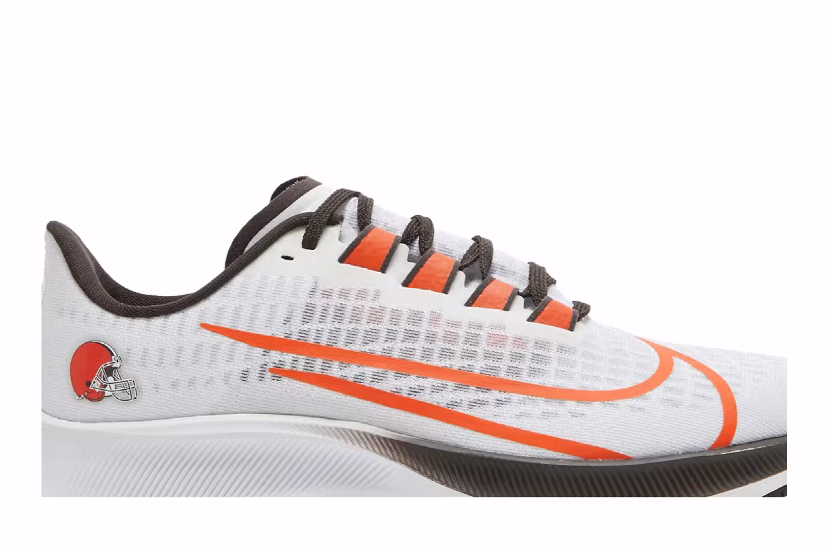 Nike Air Zoom Pegasus 37 Cleveland Browns, view 3