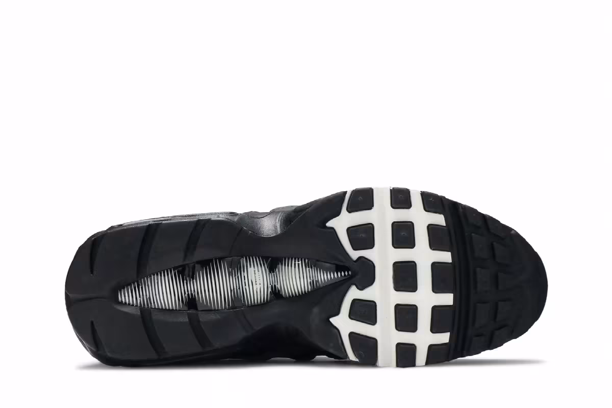 Nike Air Max 95 Essential Black Smoke Grey, view 5
