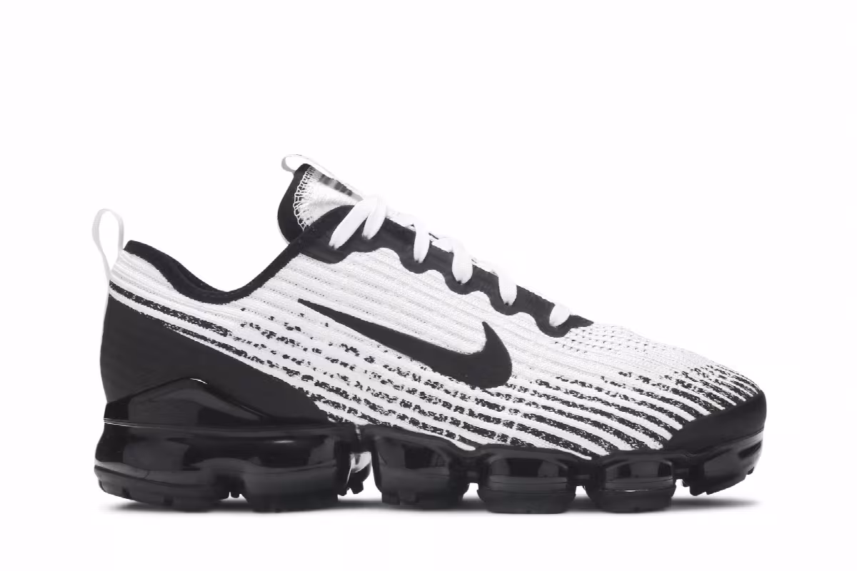 Nike Air VaporMax Flyknit 3 GS White Black, view 2