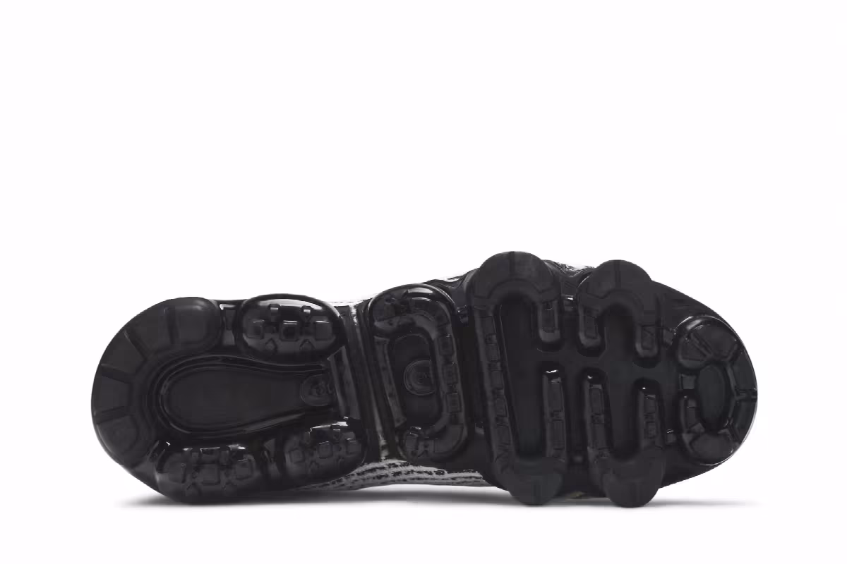 Nike Air VaporMax Flyknit 3 GS White Black, view 5