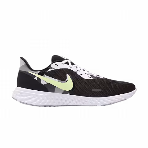 Nike Revolution 5 'Black Ghost Green'