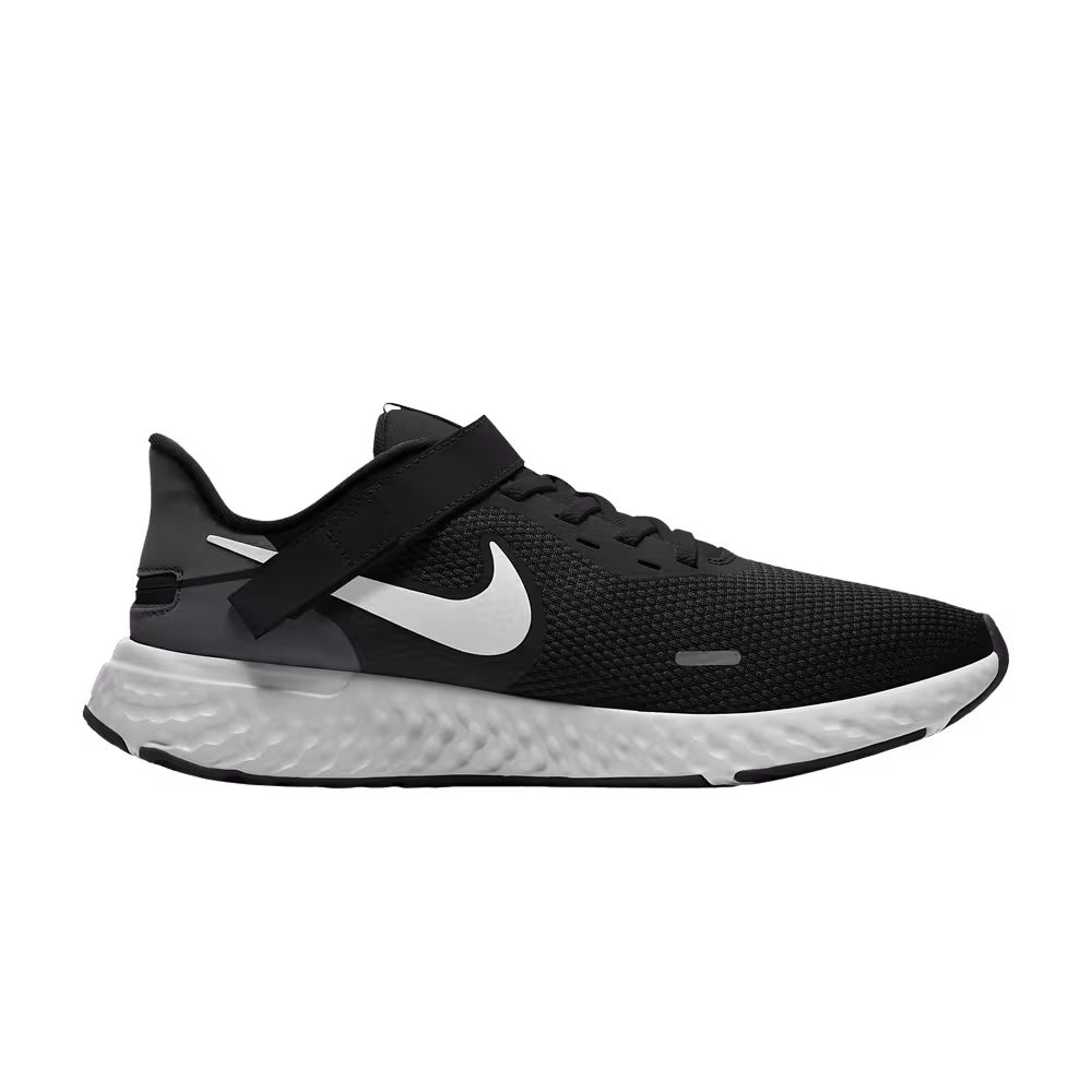 Nike Revolution 5 FlyEase Black