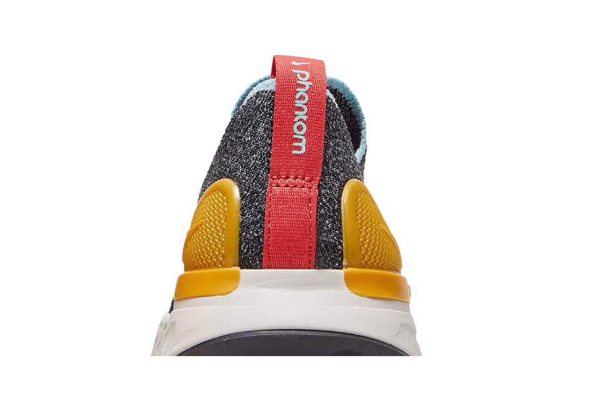 Nike Women's React Phantom Run Flyknit 2 Black Phantom, view 8