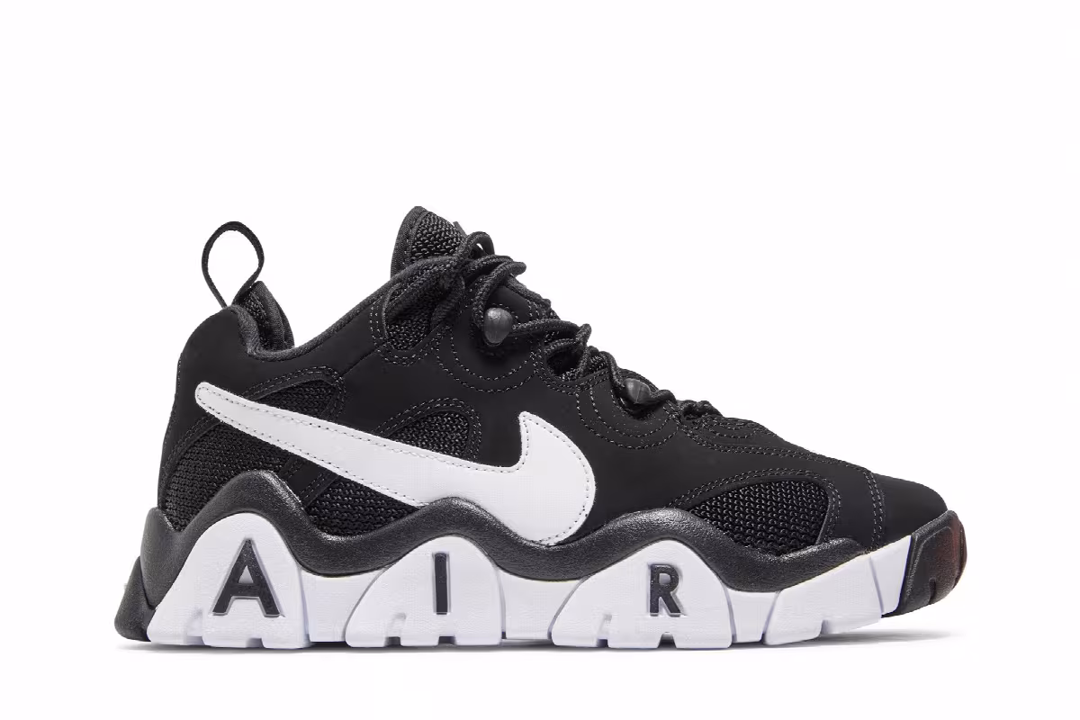 Nike Air Barrage Low GS Black White, view 2
