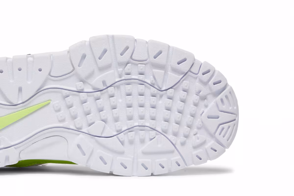 Nike Air Barrage Low GS White Volt, view 6
