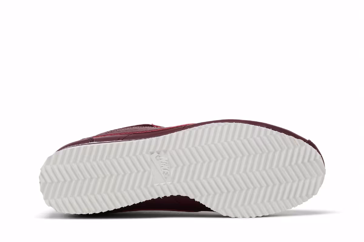 Nike Women's Classic Cortez Leather Night Maroon, view 5