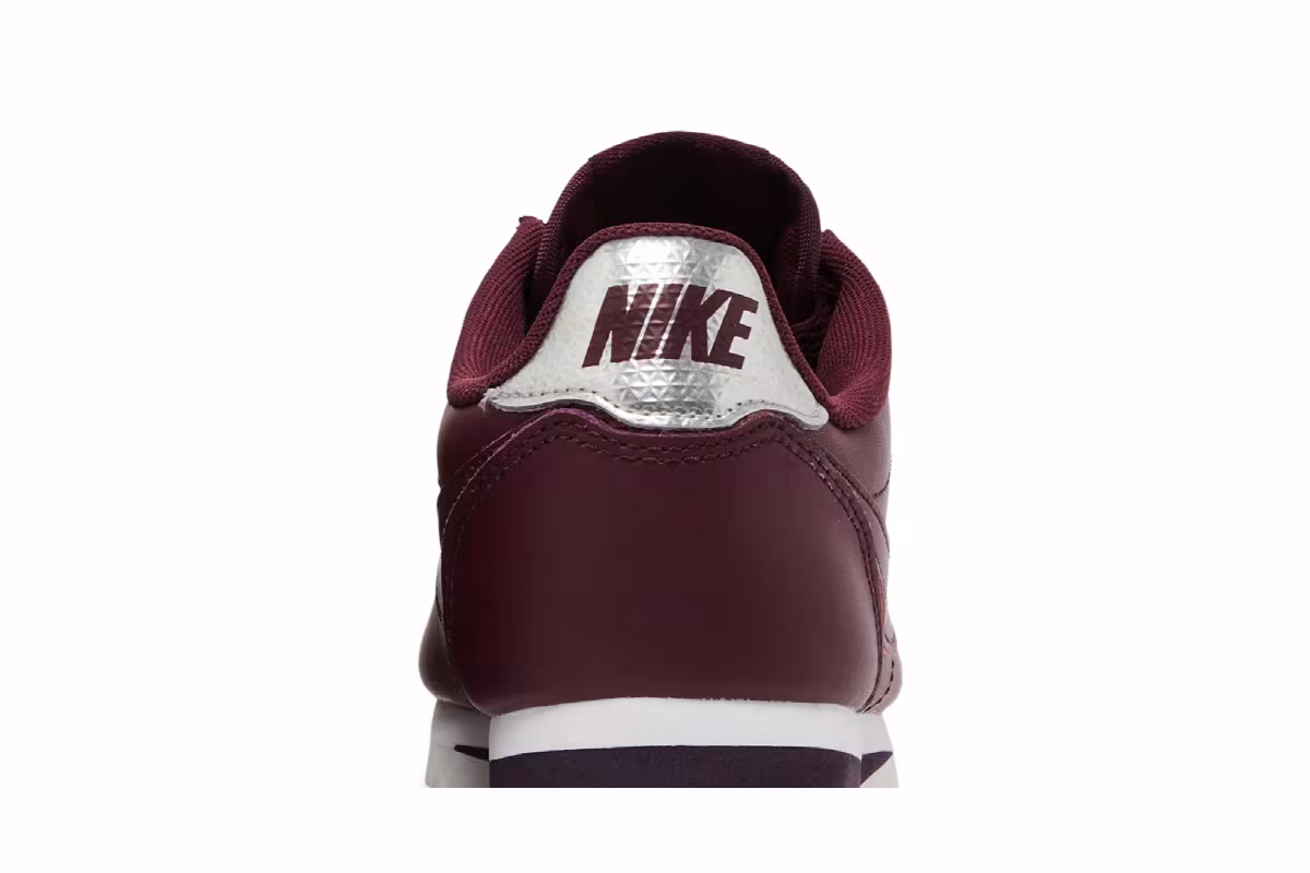 Nike Women's Classic Cortez Leather Night Maroon, view 8