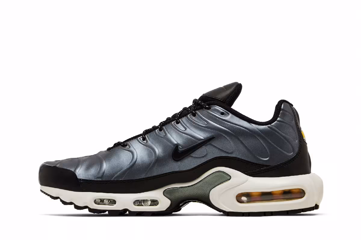 Nike Air Max Plus SE Metallic Blue Dusk Black, view 4