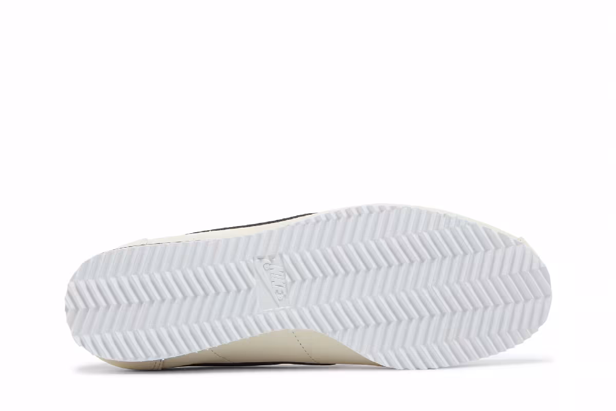 Nike Women's Classic Cortez Leather Pale Ivory, view 5