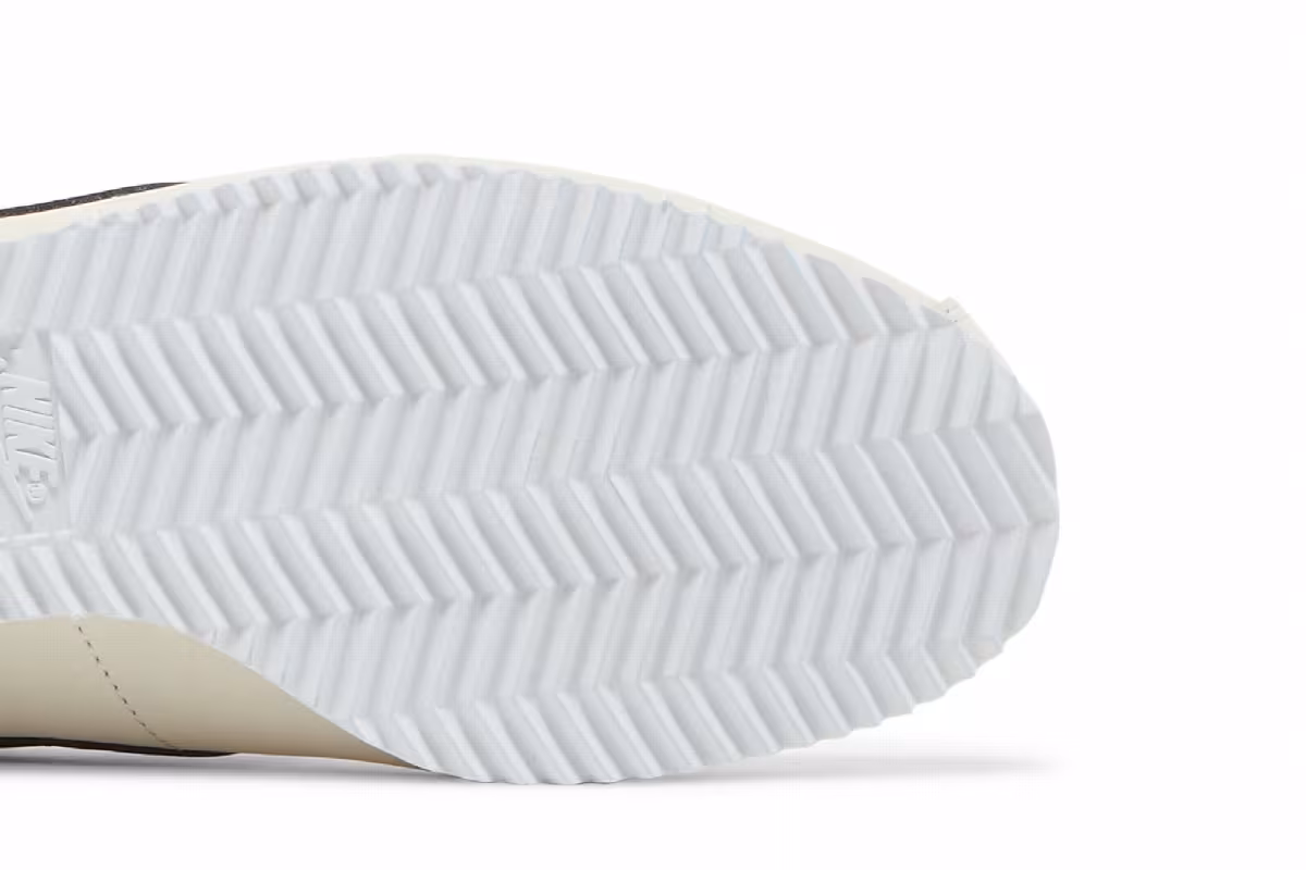 Nike Women's Classic Cortez Leather Pale Ivory, view 6