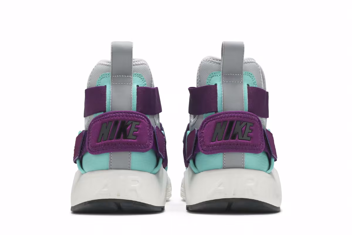 Nike Women's Air Huarache City Wolf Grey, view 7