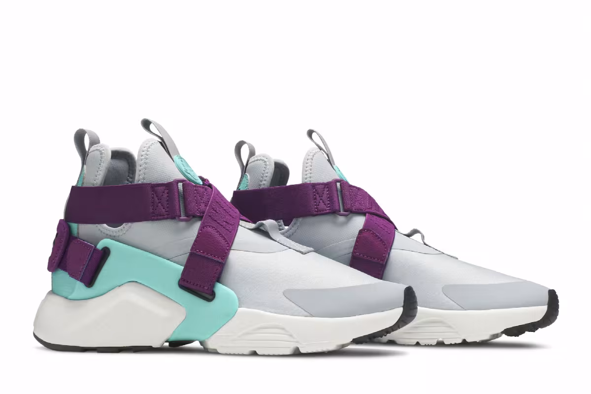 Nike Women's Air Huarache City Wolf Grey, view 9