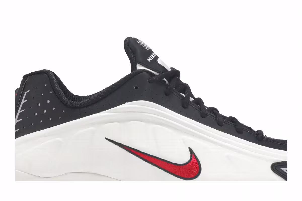 Nike Shox R4 Platinum Tint, view 3