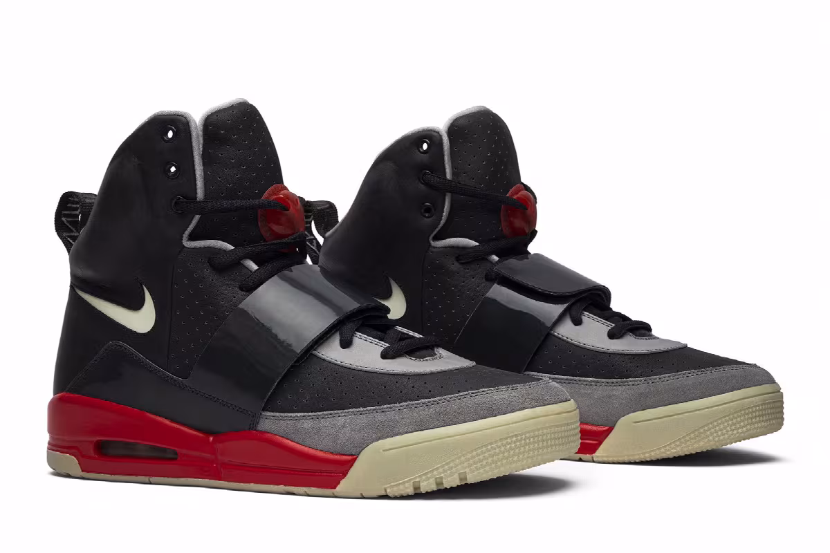 Nike Air Yeezy Glow In The Dark Tour, view 9
