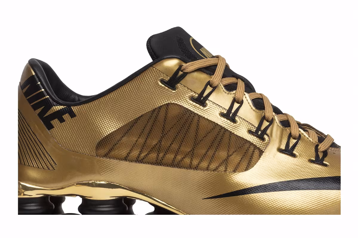 Nike Shox Superfly R4 Metallic Gold Sample, view 3