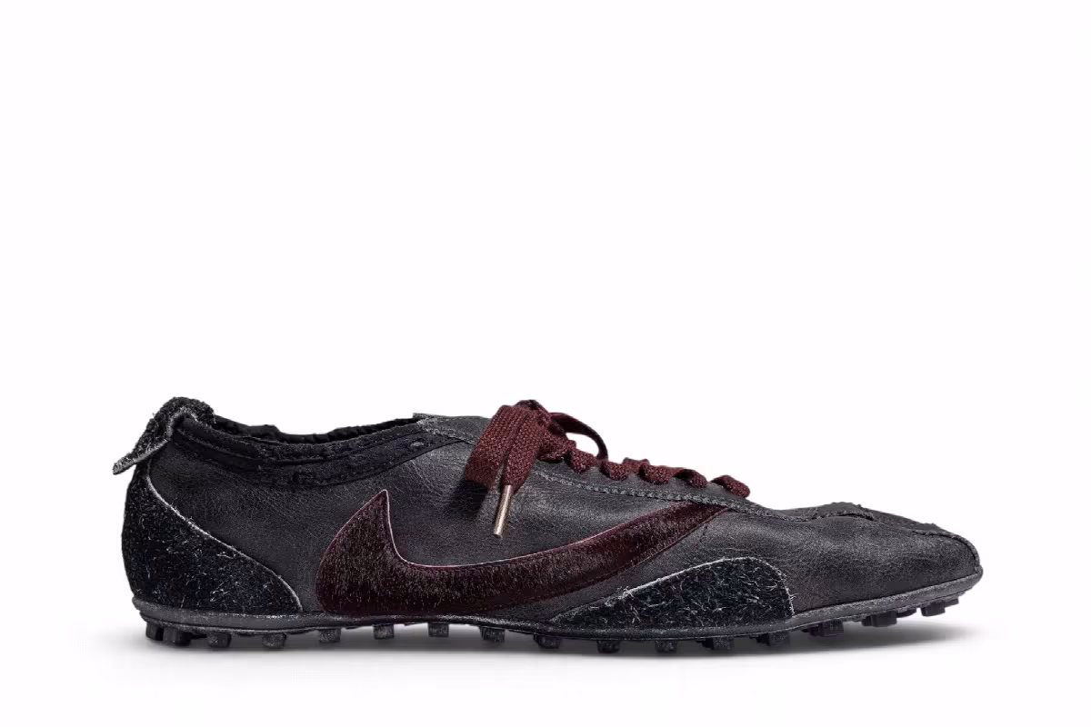 The Odyssey x Travis Scott x Nike Moon Black Burgundy Brown, view 2