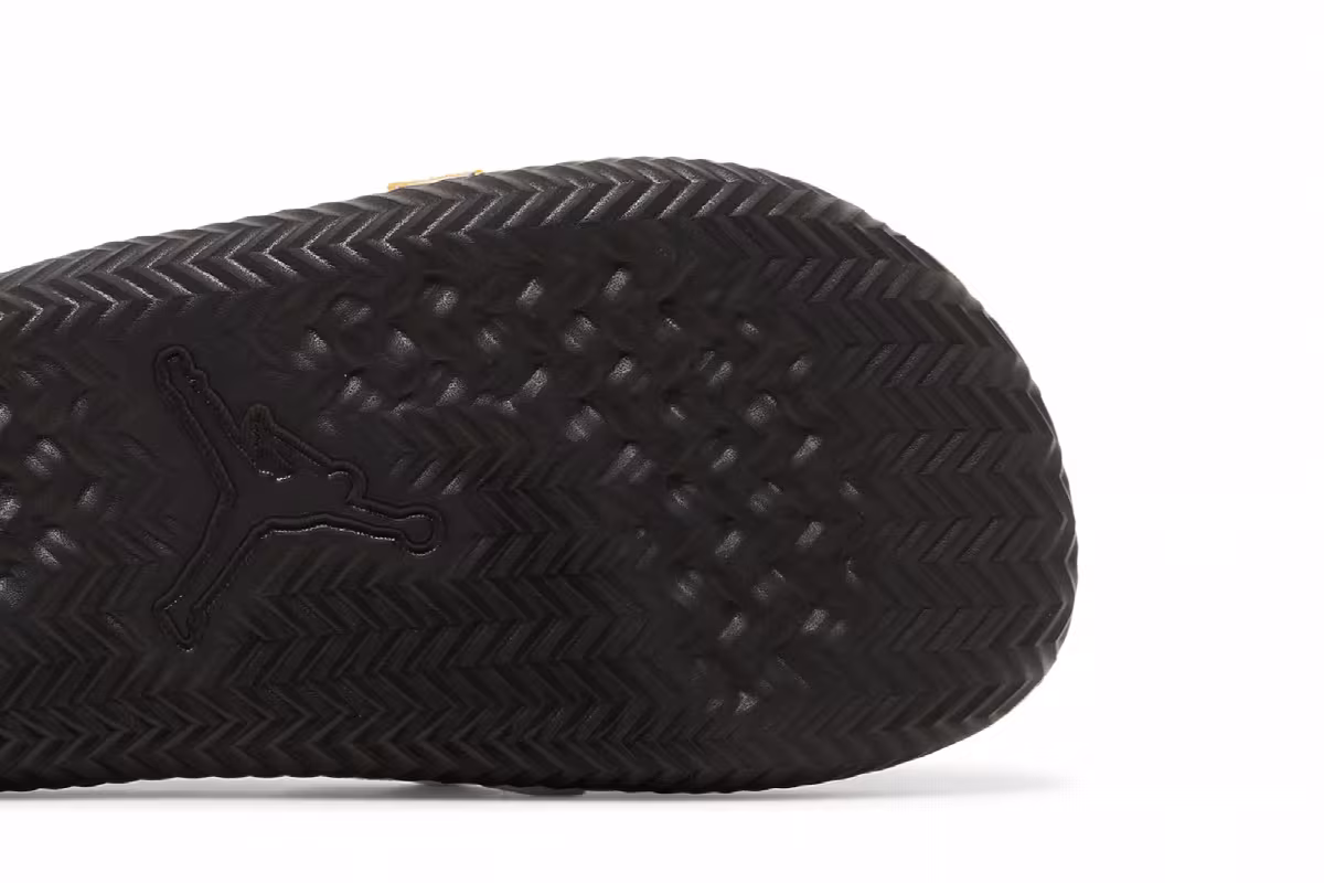 Nike Jordan Super Play Slide White Taxi, view 6