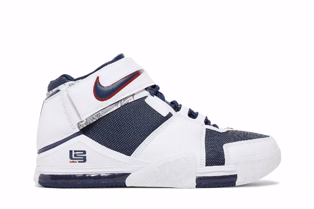 Nike Zoom LeBron 2 USA 2022, view 2
