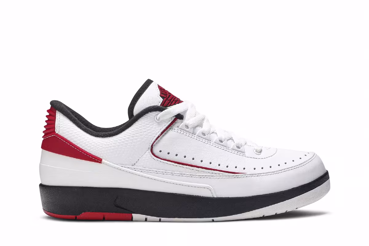 Air Jordan 2 Low Chicago 2016, view 2