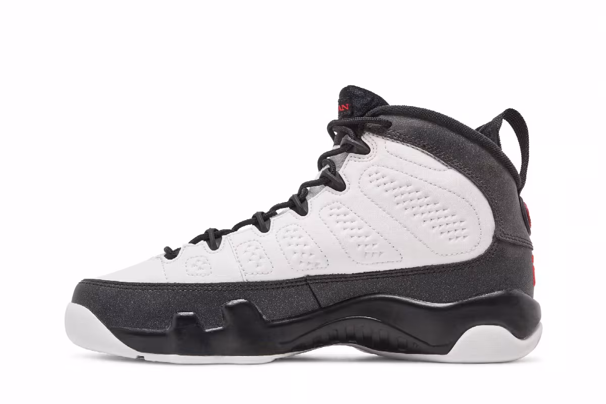 Air Jordan 9 BG Space Jam, view 4