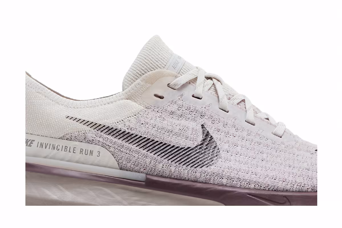 Nike ZoomX Invincible Run Flyknit 3 Phantom Burgundy Crush, view 3