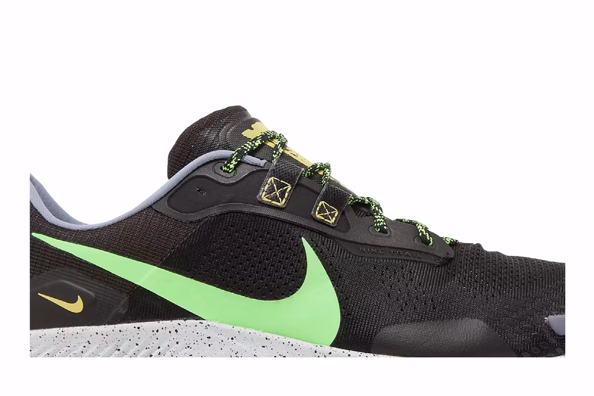 Nike Pegasus Trail 3 Black Green Strike, view 3