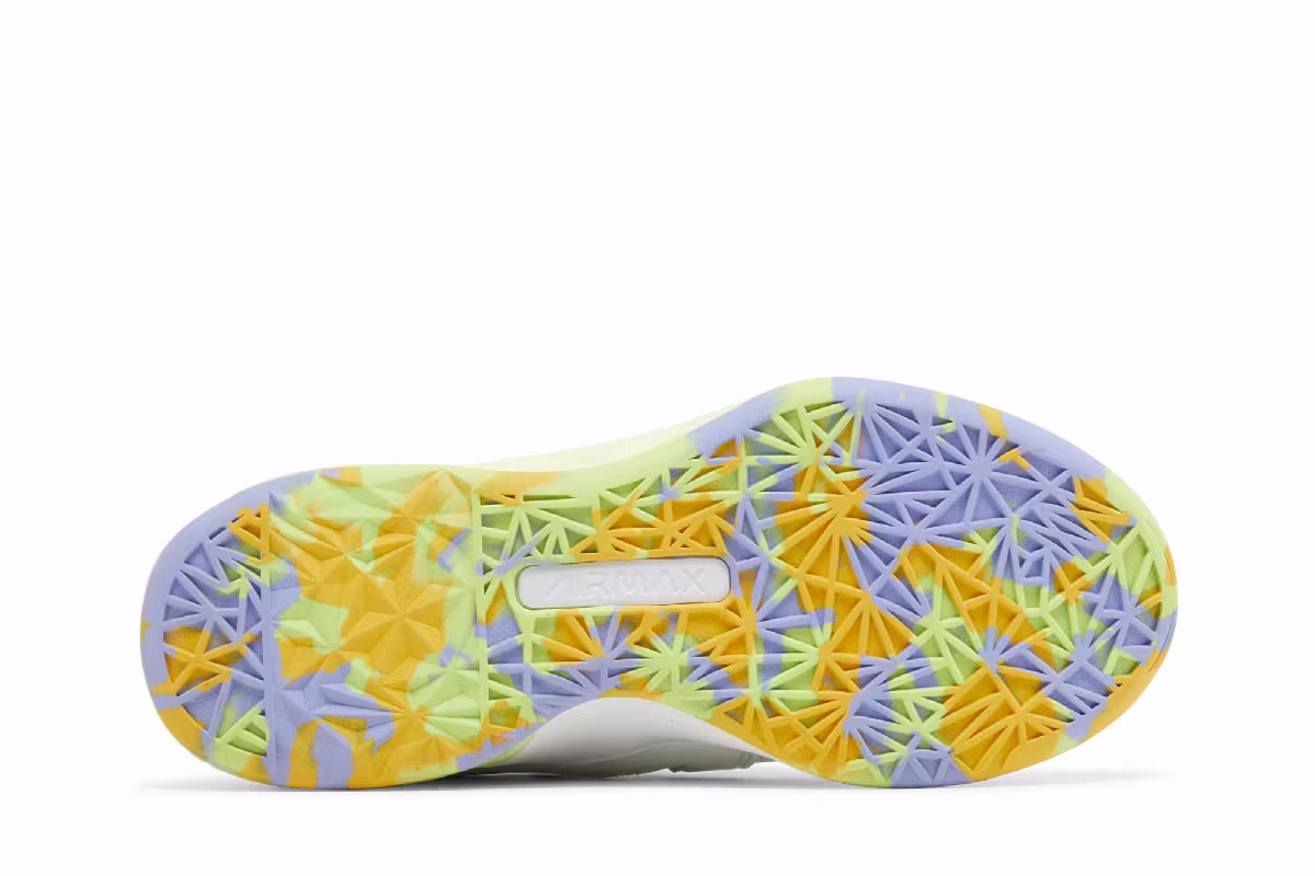 Nike Women's Air Max Bella TR 5 Barely Green Light Thistle, view 5