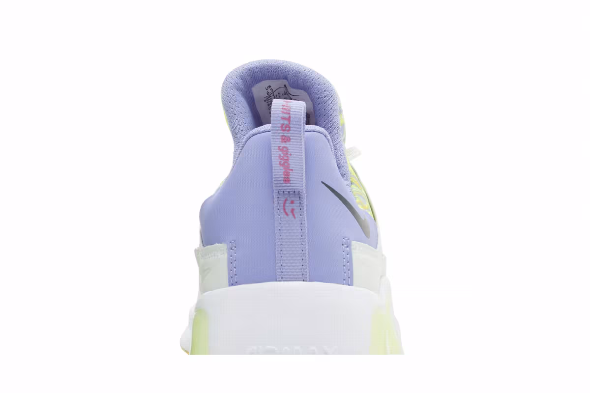 Nike Women's Air Max Bella TR 5 Barely Green Light Thistle, view 8
