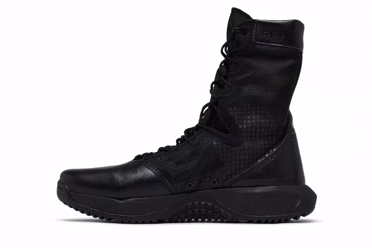 Nike SFB B1 Triple Black, view 4
