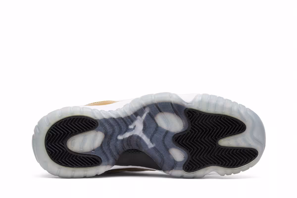 Air Jordan 11 Low GS closing ceremony, view 5