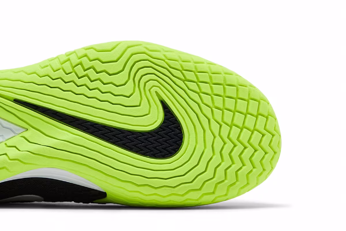 NikeCourt Zoom Vapor Cage 4 Rafa Off Noir Volt, view 6