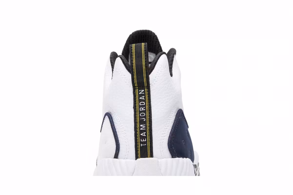 Air Jordan Jumpman Team 2 Midnight Navy, view 8