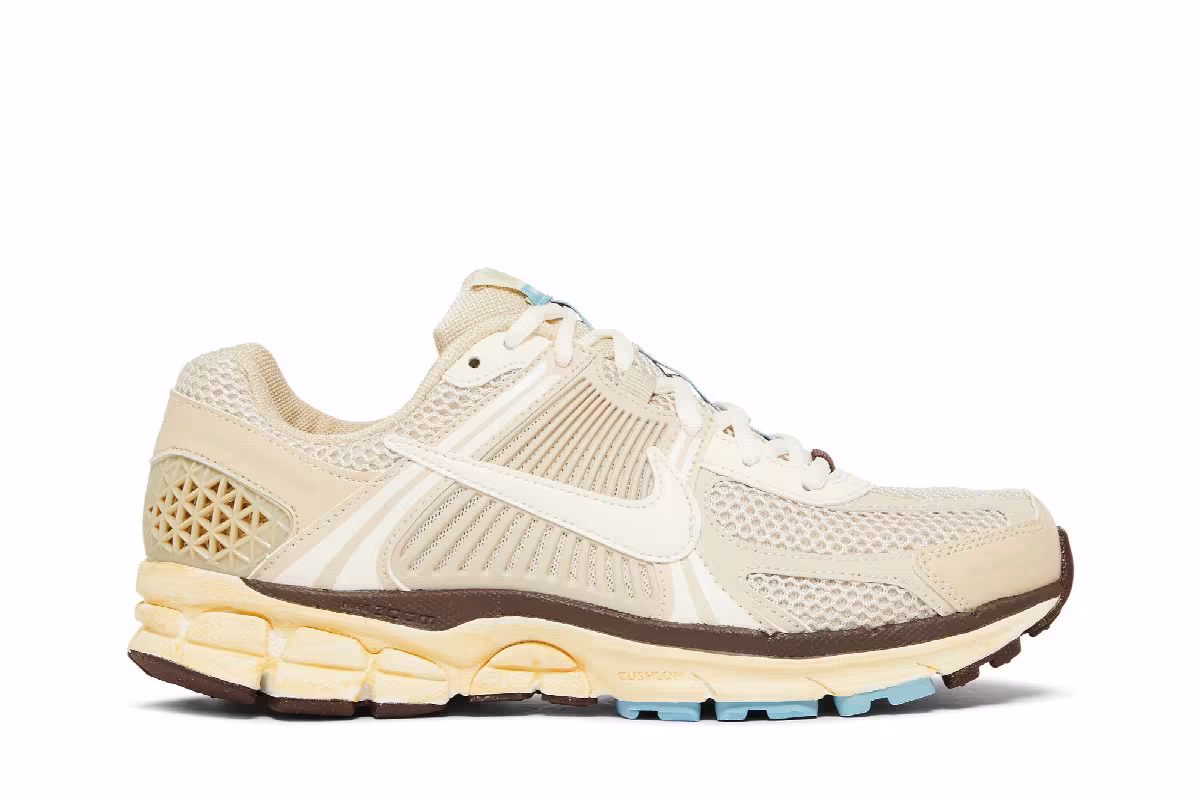 Nike Women's Air Zoom Vomero 5 Oatmeal, view 2