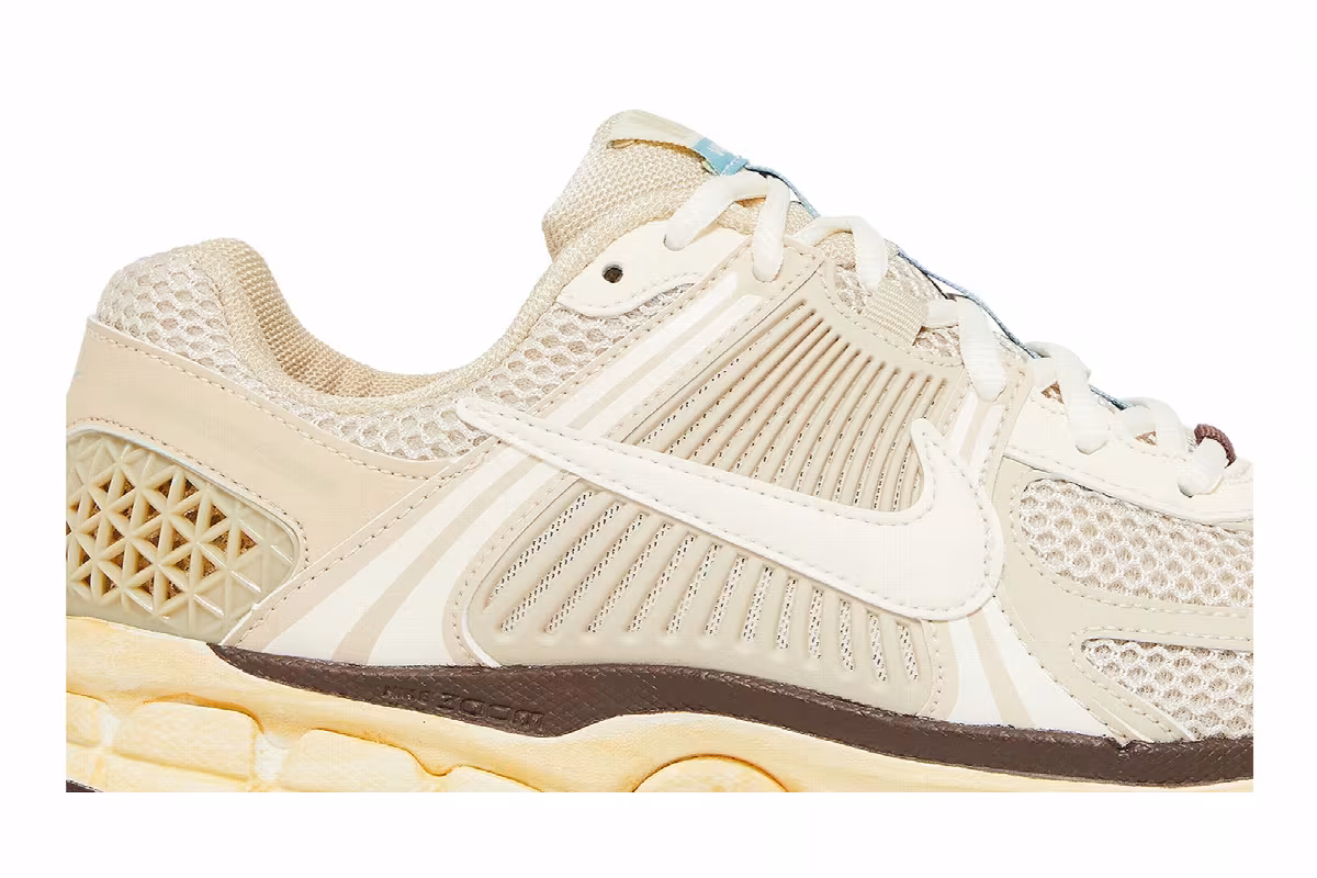 Nike Women's Air Zoom Vomero 5 Oatmeal, view 3