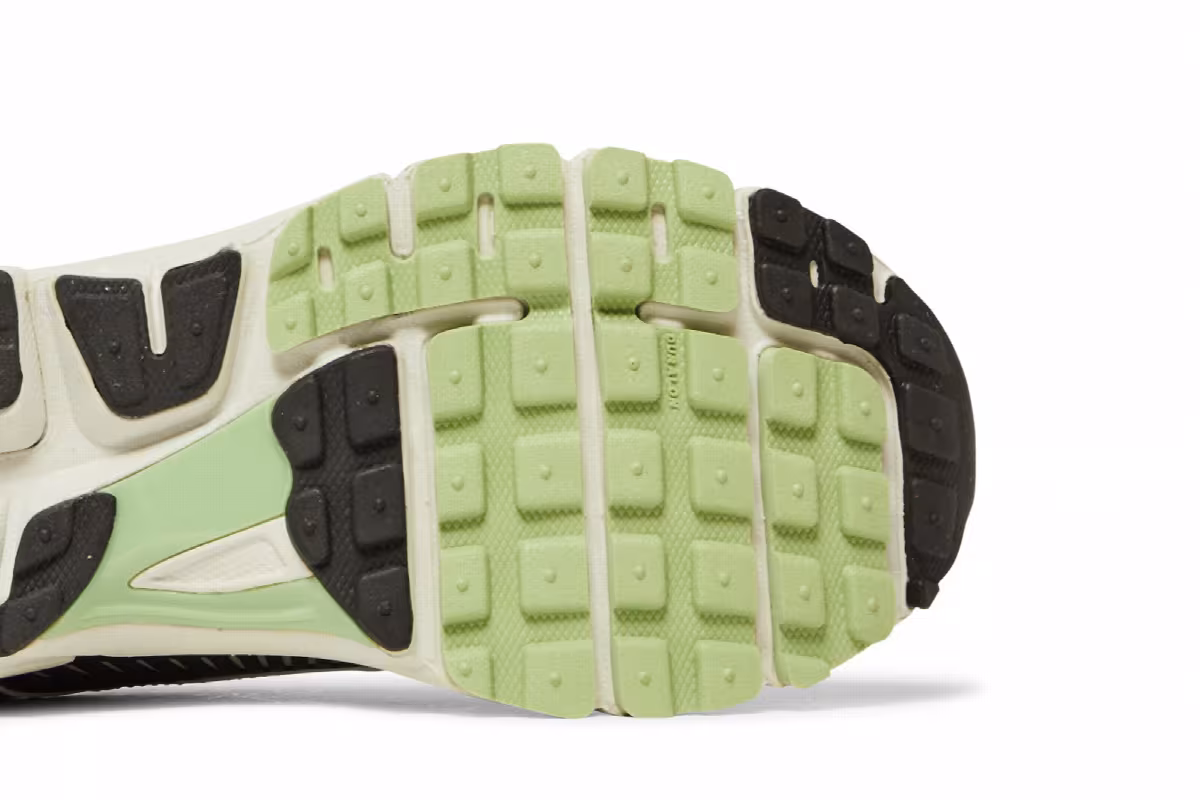 Nike Women's Air Zoom Vomero 5 Cobblestone, view 6