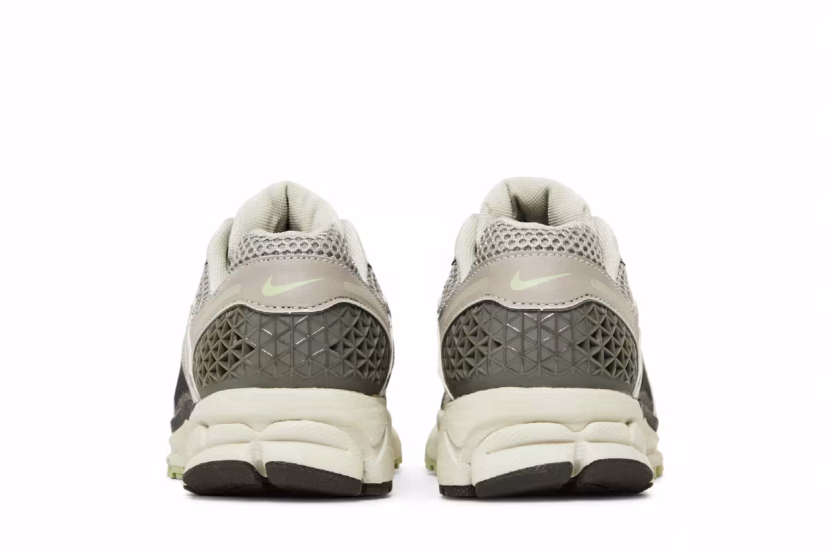 Nike Women's Air Zoom Vomero 5 Cobblestone, view 7