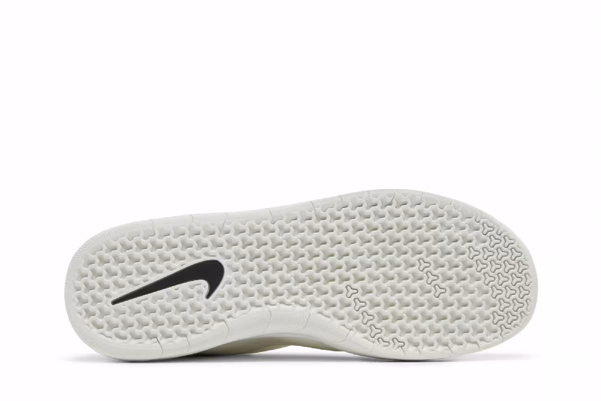 Nike Nyjah Free 2 SB Triple White, view 5