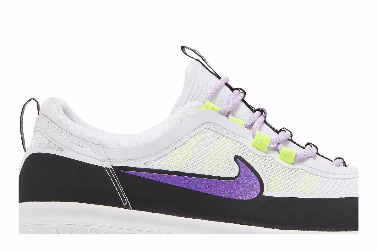 Nike Nyjah Free 2 SB Black White Wild Berry, view 3