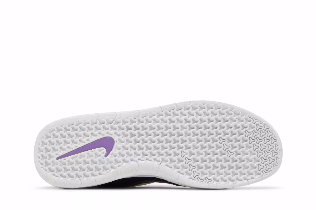 Nike Nyjah Free 2 SB Black White Wild Berry, view 5