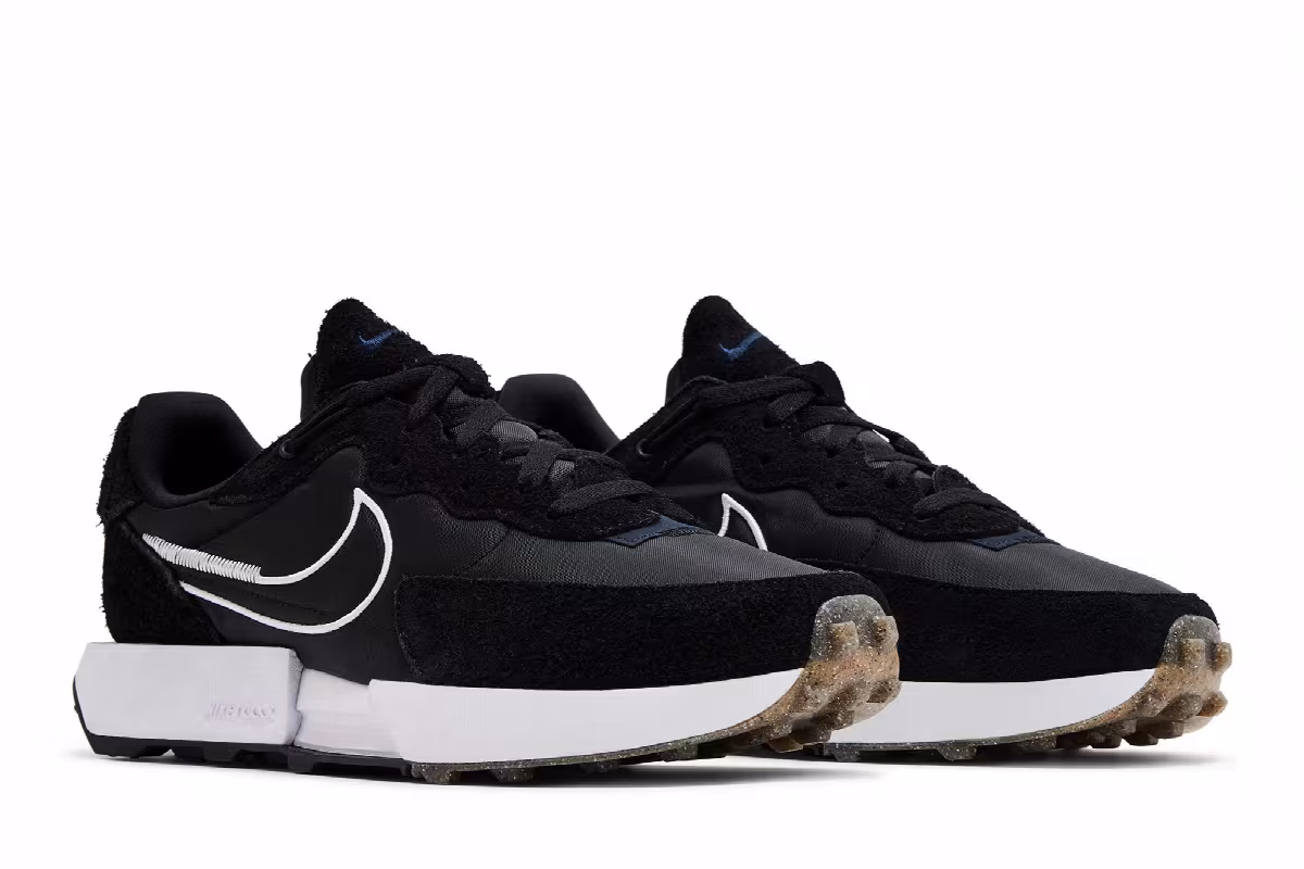 Nike Women's Fontanka Waffle Black White, view 9