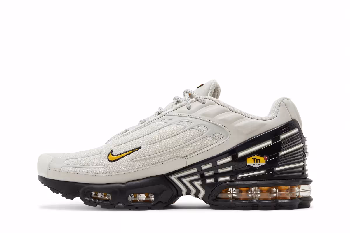 Nike Air Max Plus 3 Light Bone University Gold, view 4