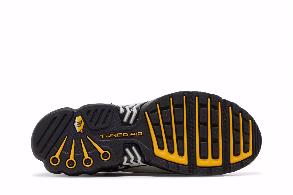 Nike Air Max Plus 3 Light Bone University Gold, view 5