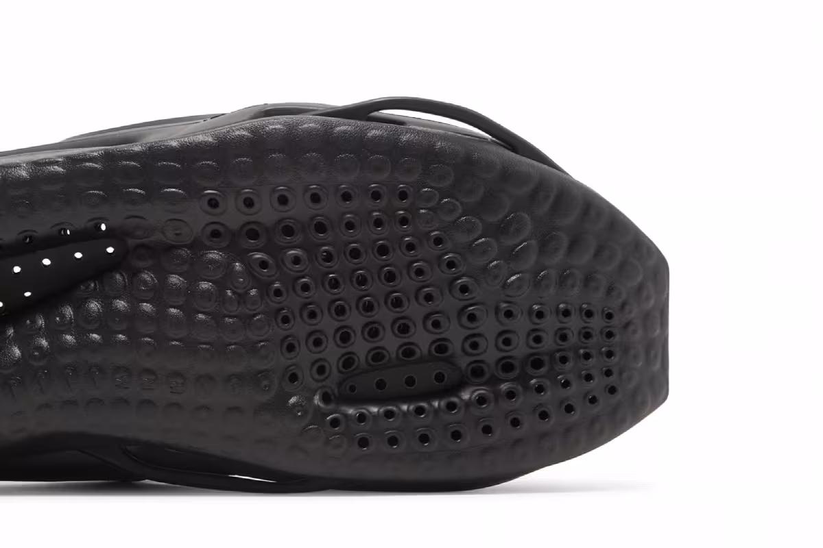 Matthew M. Williams x Nike 005 Slide Black, view 6