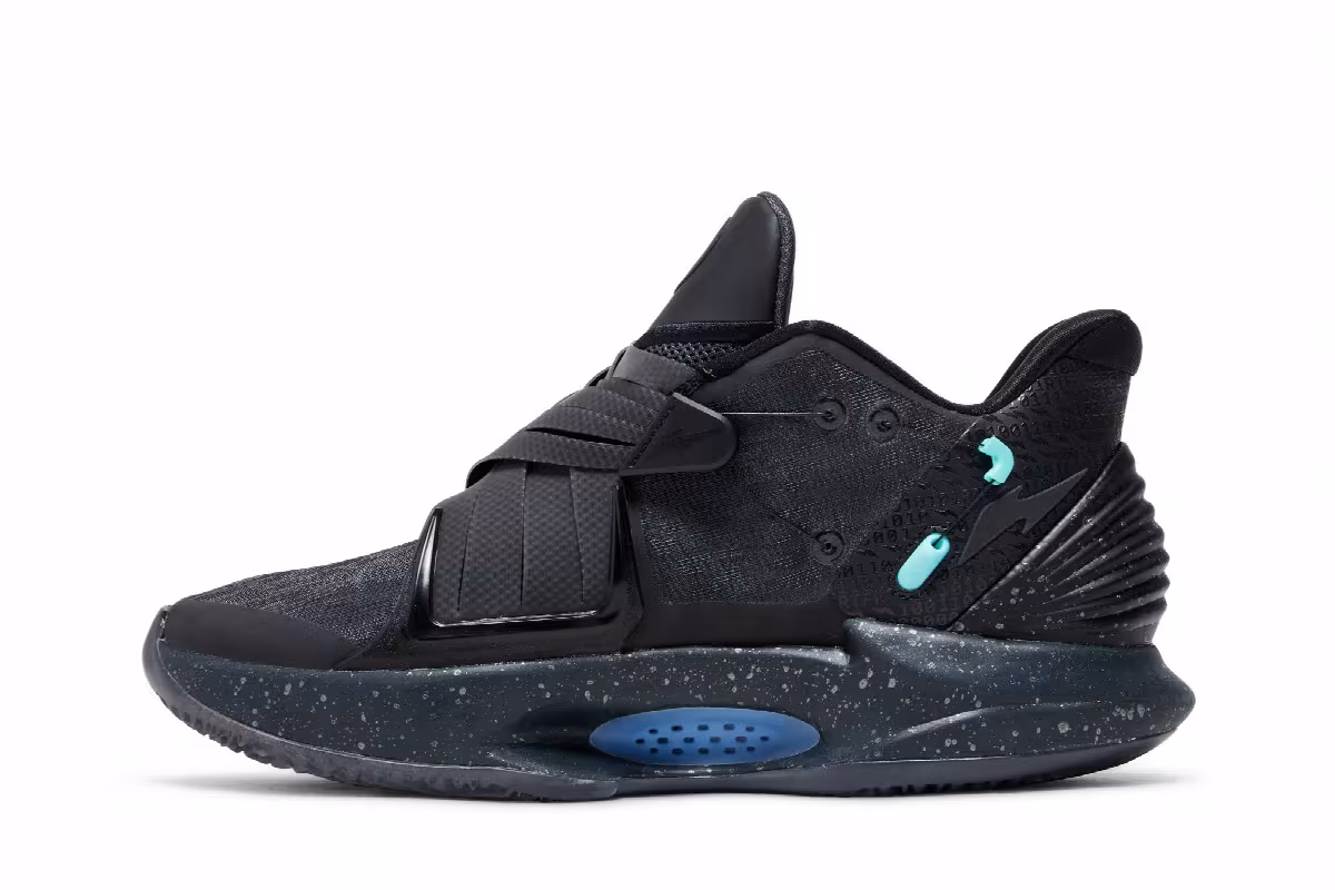 Nike RTFKT Cryptokicks iRL Blackout, view 4