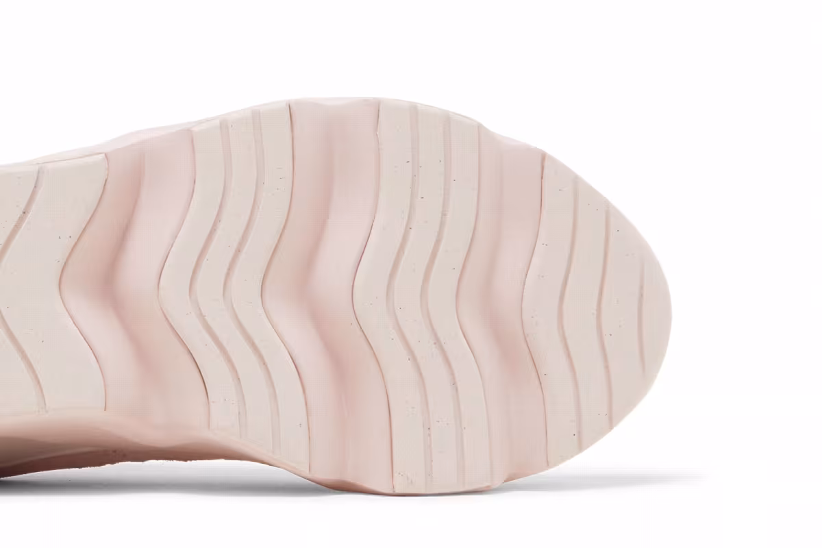 Nike Women's RYZ 365 2 Barely Rose, view 6