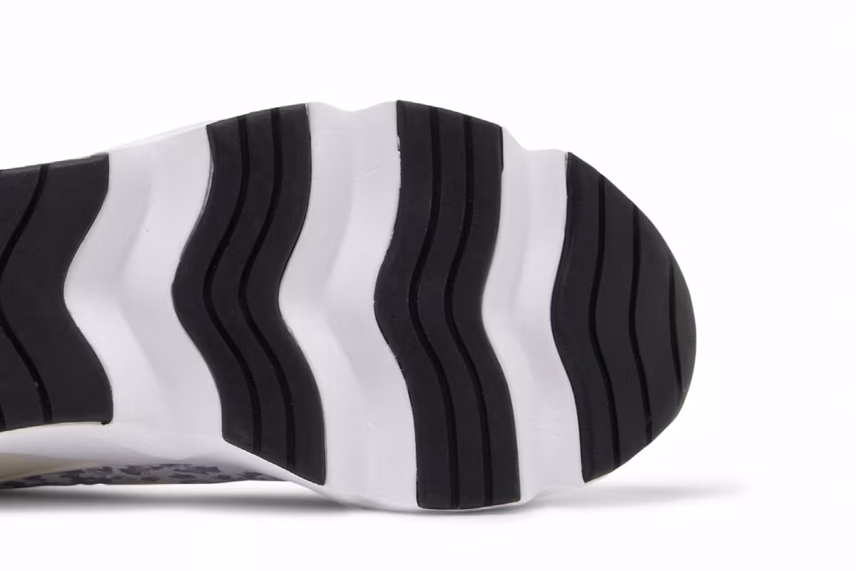 Nike Women's RYZ 365 2 Leopard, view 6
