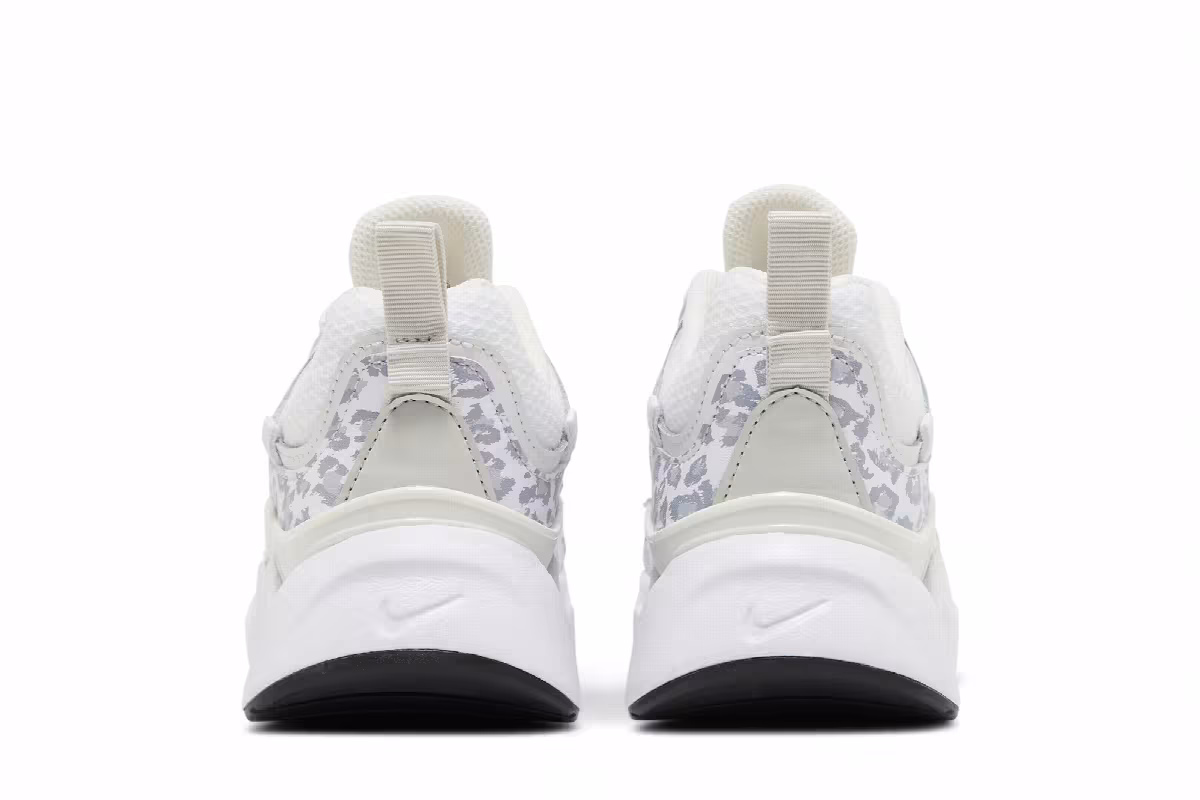 Nike Women's RYZ 365 2 Leopard, view 7
