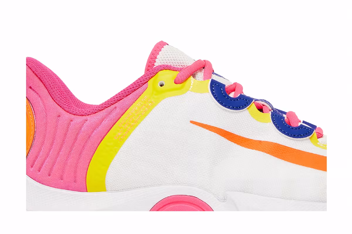 Naomi Osaka x Women's NikeCourt Air Zoom GP Turbo White Hyper Pink, view 3