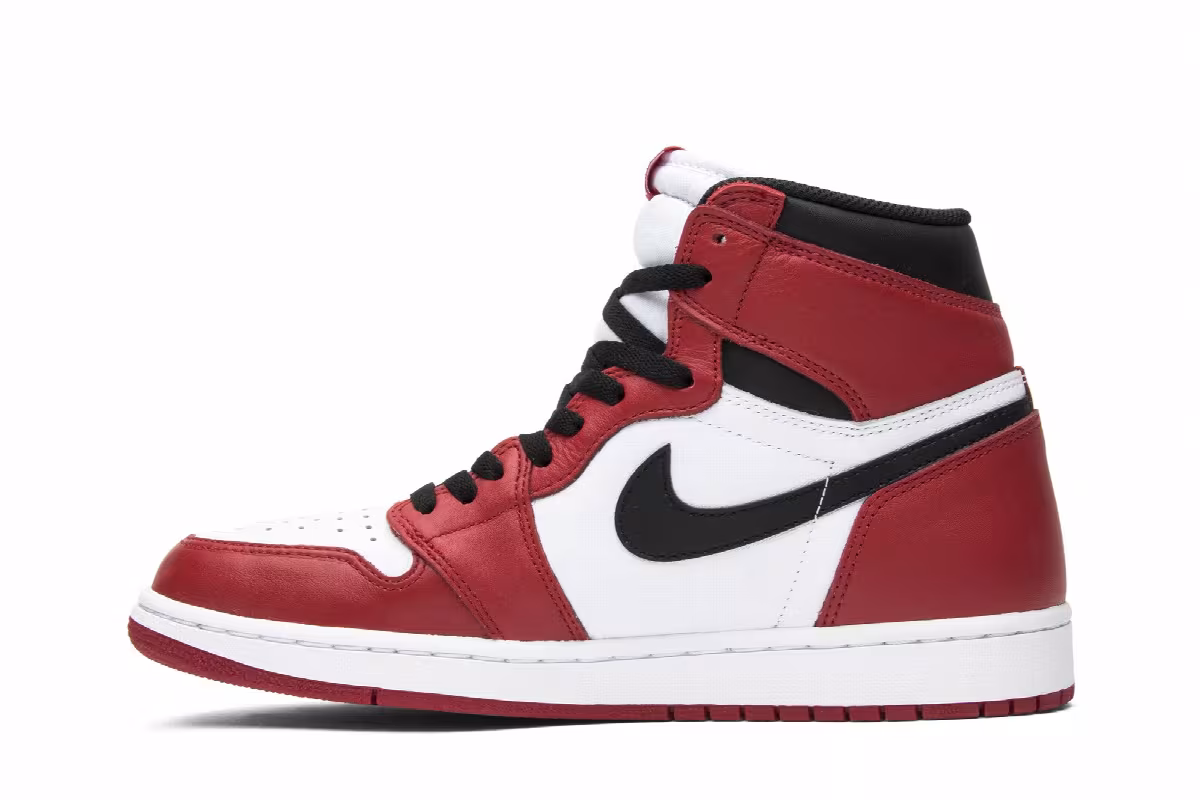 Air Jordan 1 High OG Chicago 2015, view 4